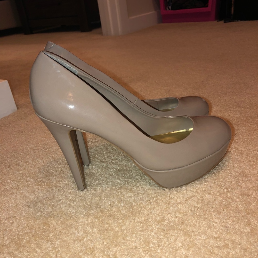 G by Guess nude heels